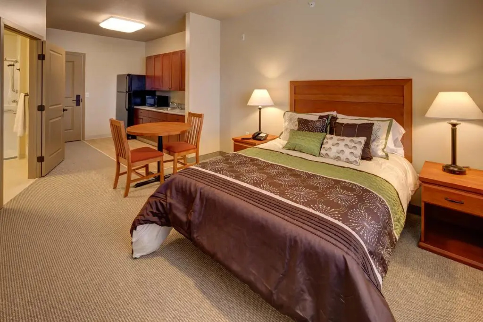 Clarion Hotel & Suites