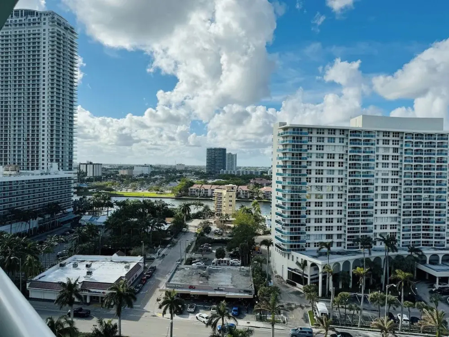 The Tides on Hollywood