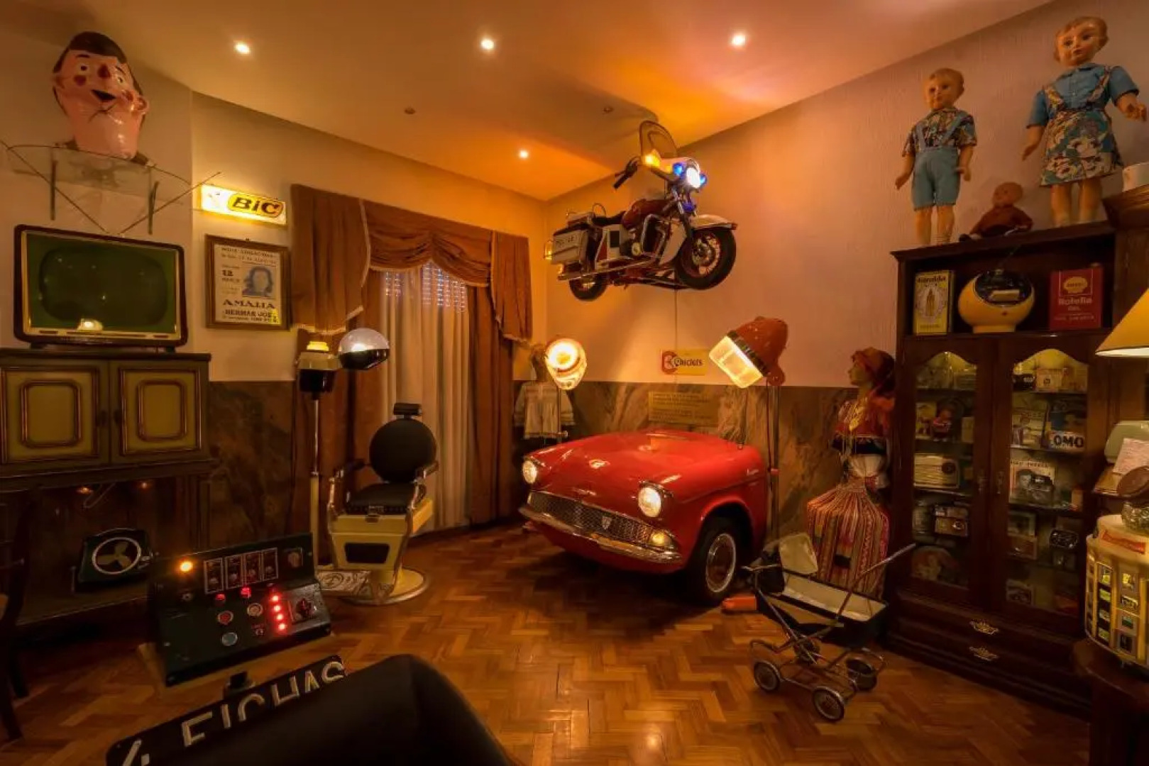 Pão de Açúcar – Vintage Bumper Car Hotel