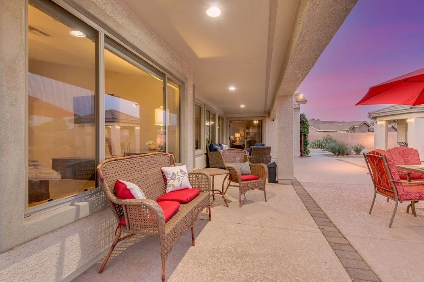 Oasis in The Desert! 5 Bedrooms, 3 Baths, Heated Resort Pool and Spa! Separate Casita! by Redawning