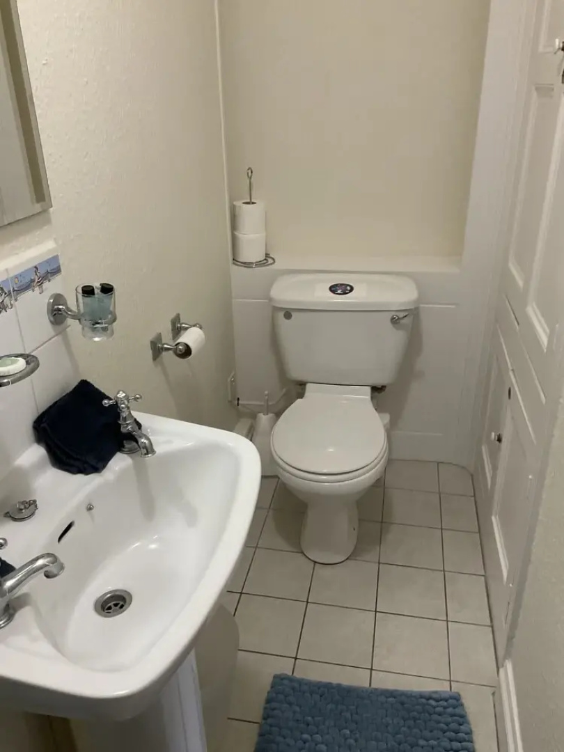 Number 52 Bed & Breakfast