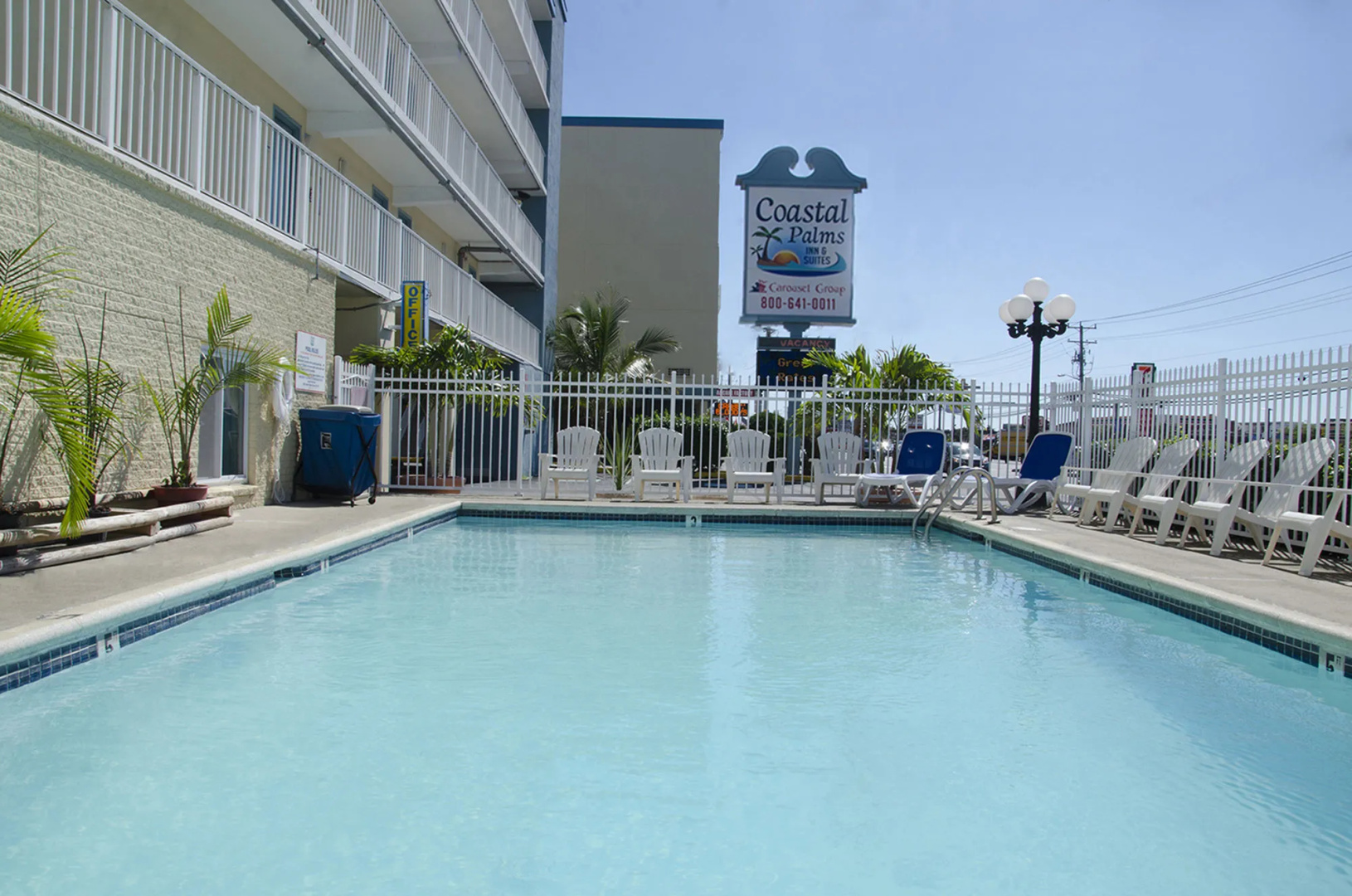 Coastal Palms Inn & Suites