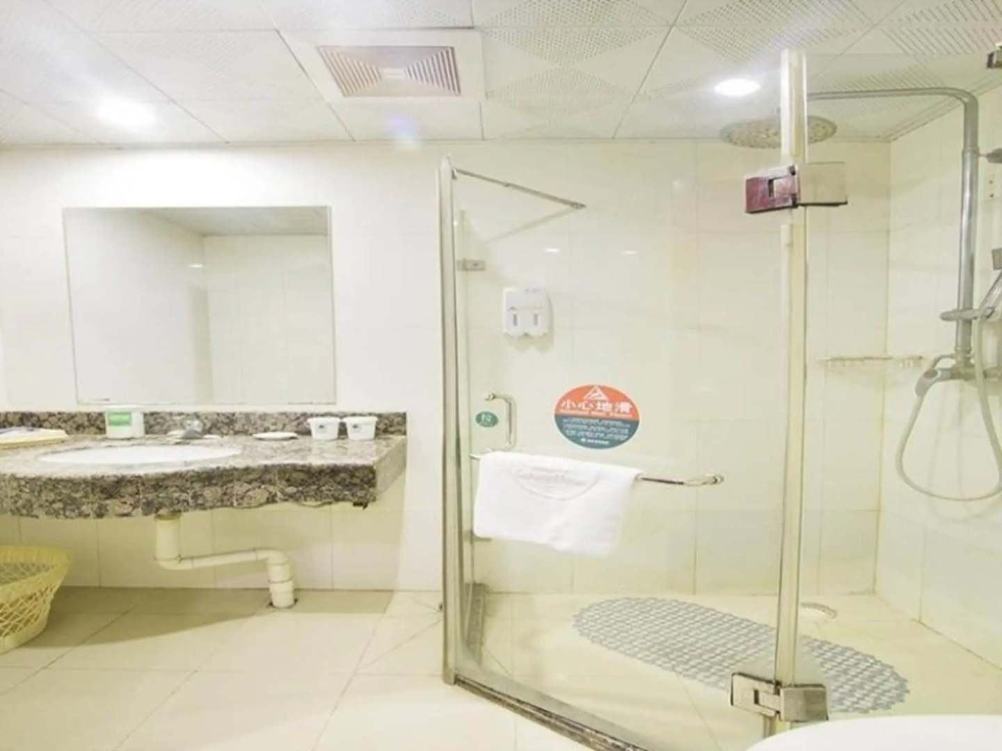 GreenTree Inn ShanDong Heze Huaying Road Express Hotel