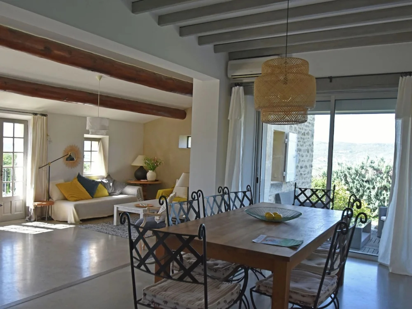 Luxurious Villa in Roussillon With Private Swimming Pool