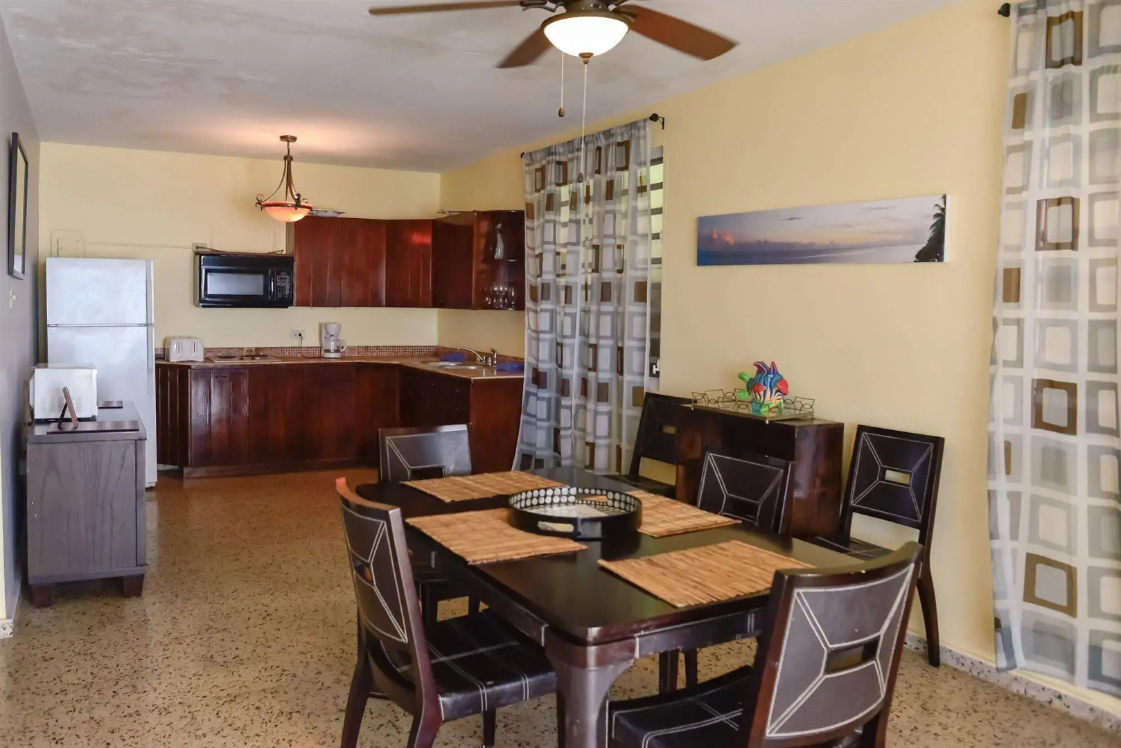 Lemontree Oceanfront Cottages