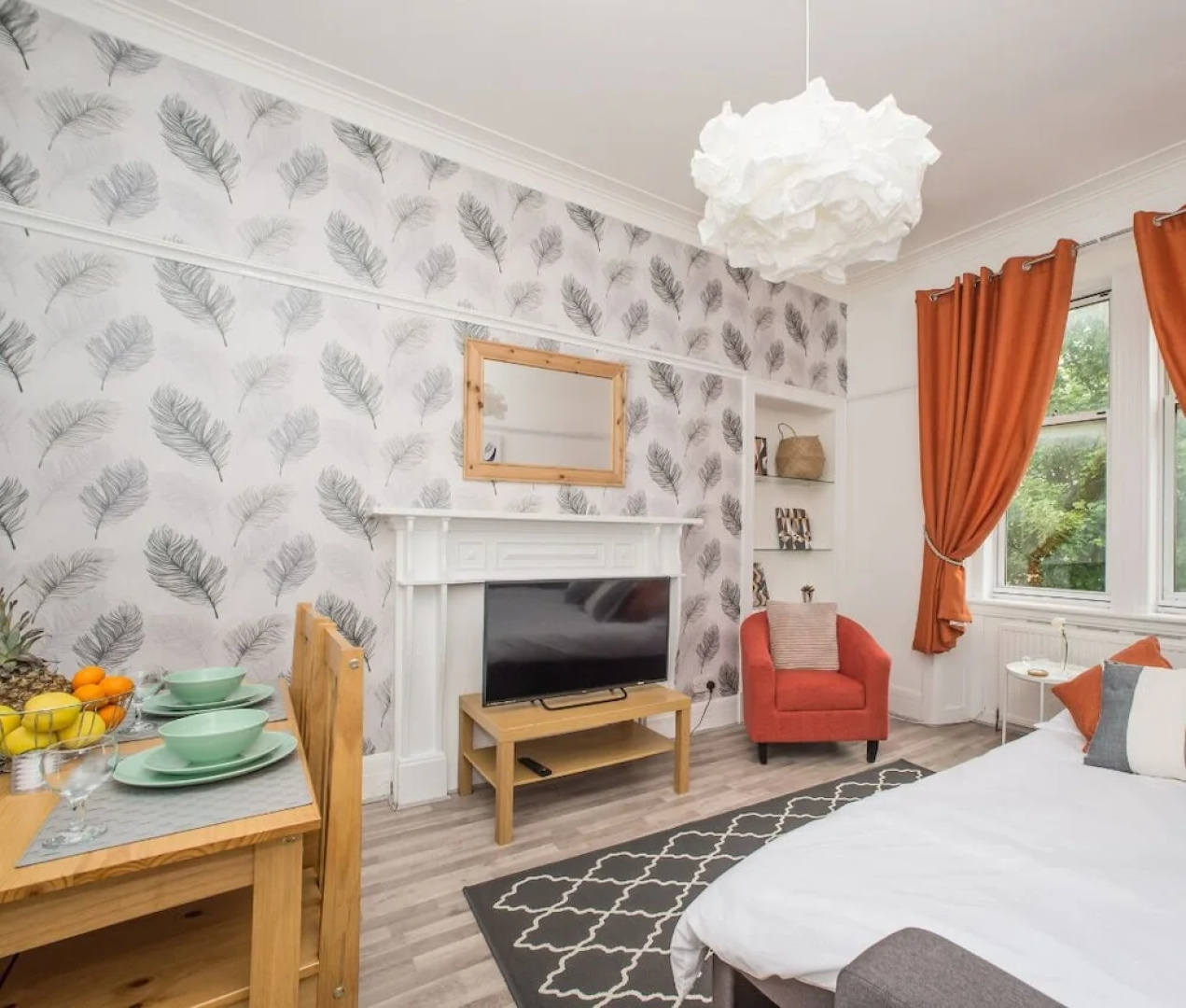 One Bedroom Apartment by Klass Living Serviced Accommodation Hamilton - West Apartment With WiFi and Parking