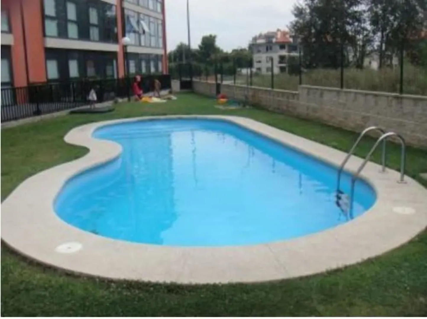 Ares 100587 2 Bedroom Apartment By Mo Rentals