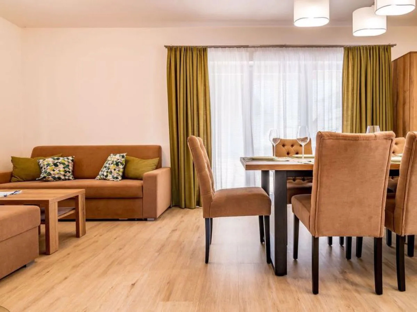 Lakeside Village 41086