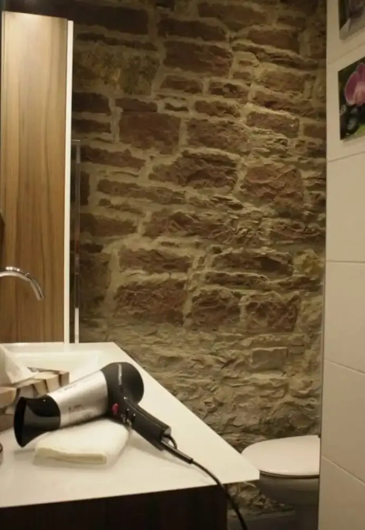 Tranquil Apartment Near Lake