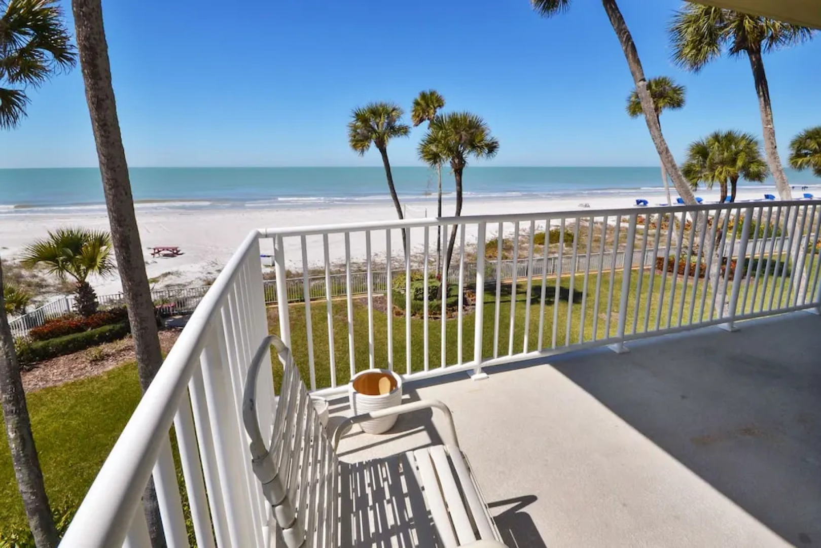 Sand Castle I 301 by Vtrips