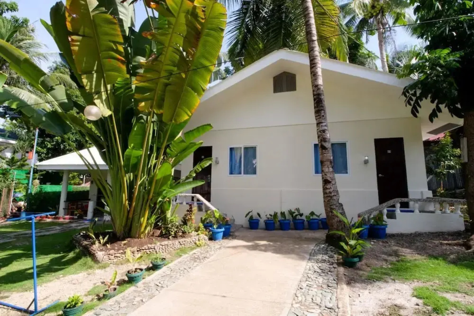 ZEN Rooms Pescadores Seaview Cebu