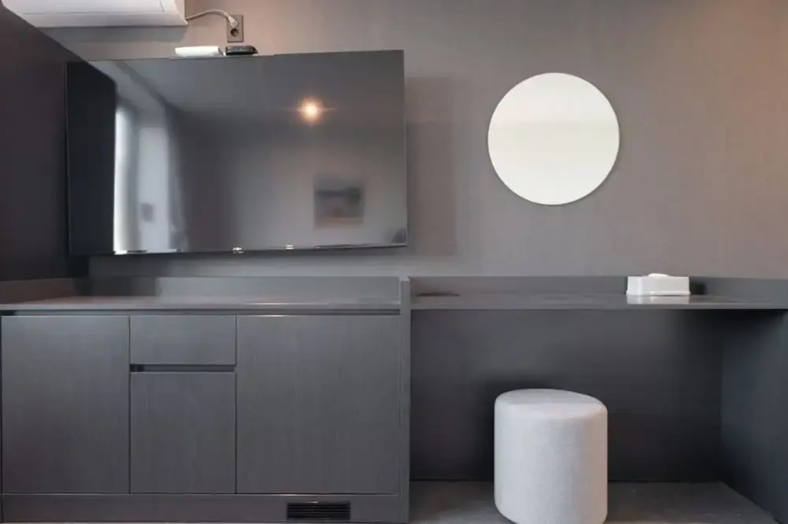 Workers Hotel Daejeon by Aank