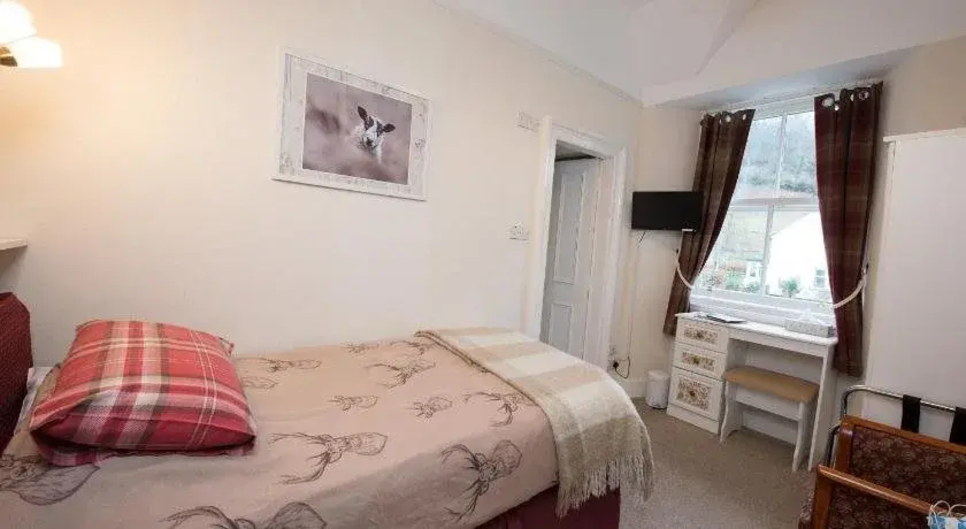 Dall Lodge Country House