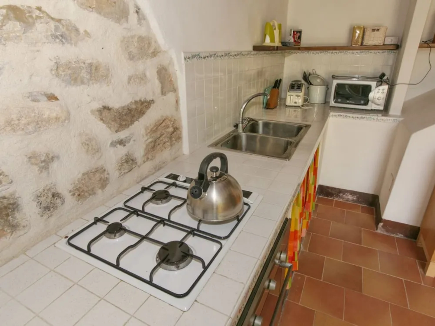 Holiday House with Pool & Large Garden Overlooking Lake near Tuscany