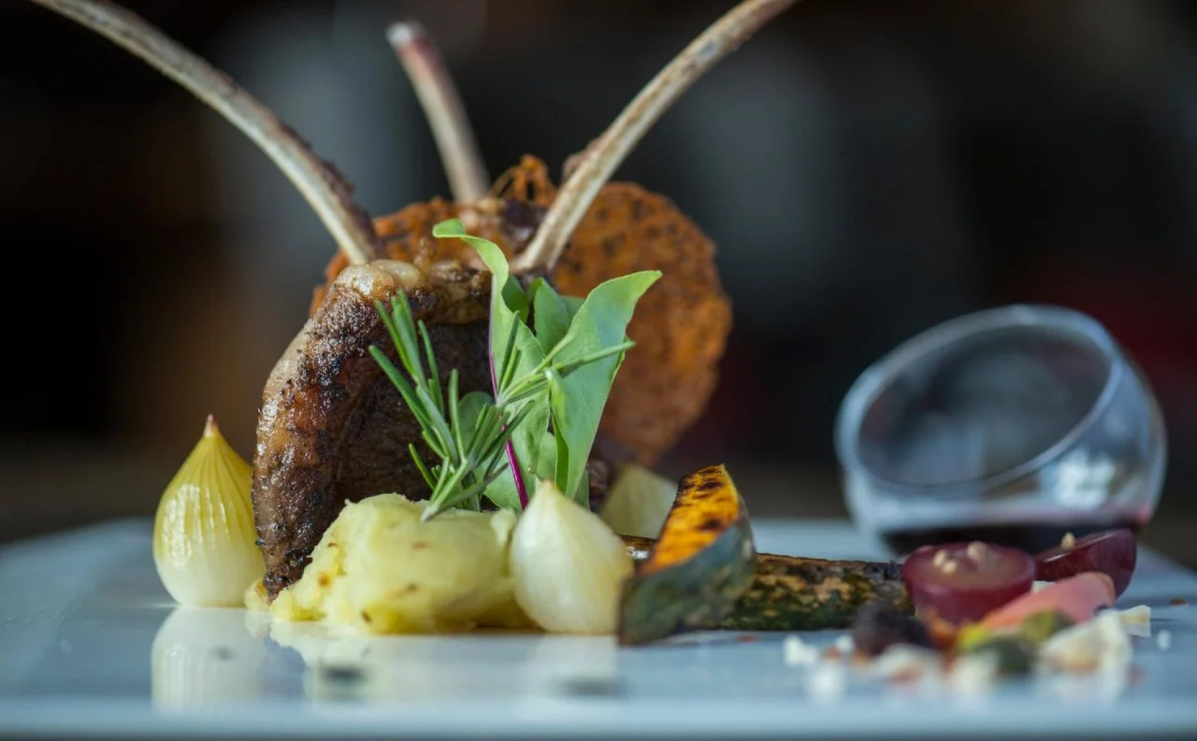 Las Ventanas Suites Hotel