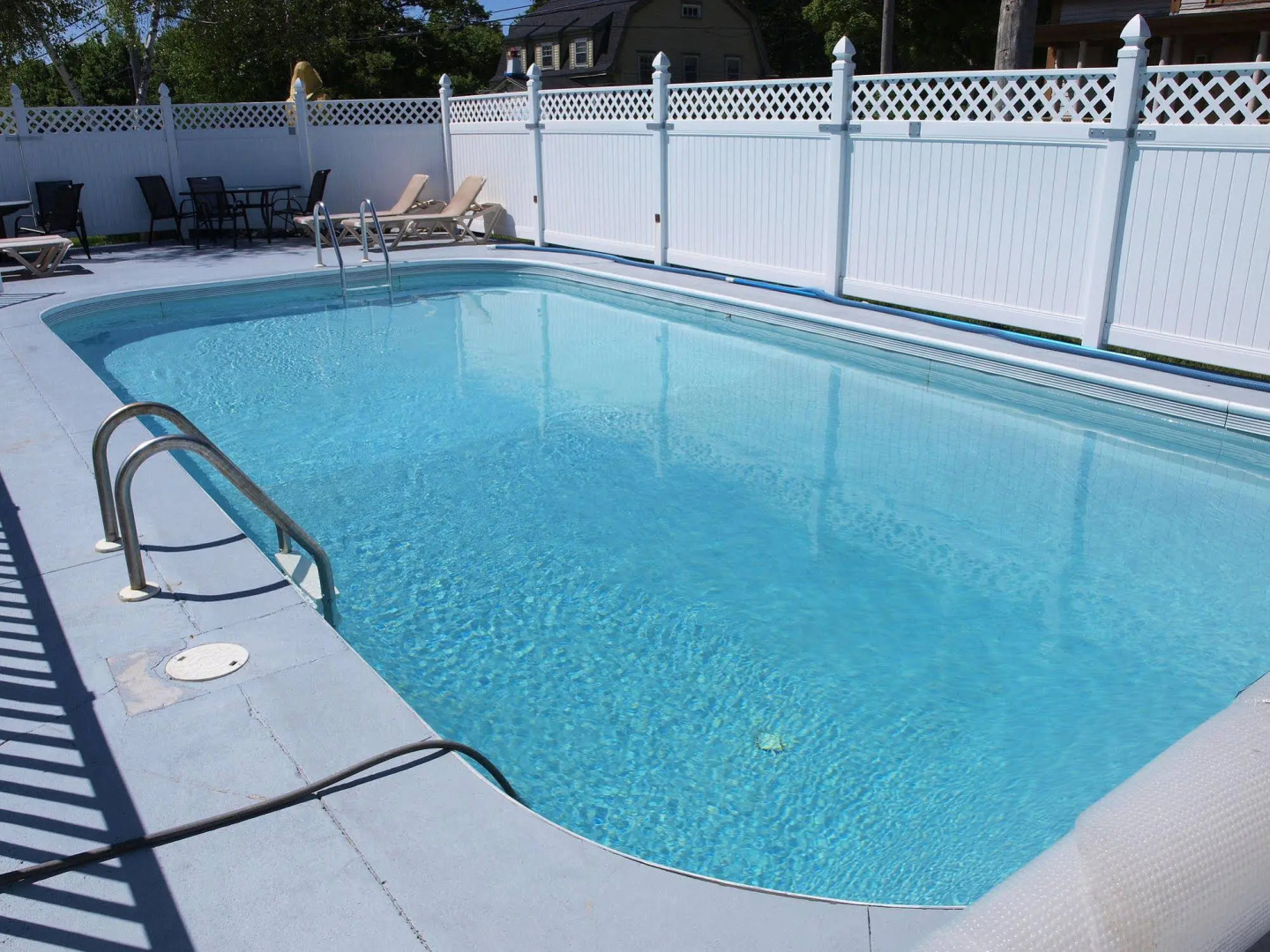 MacKenzie's Motel & Cottages