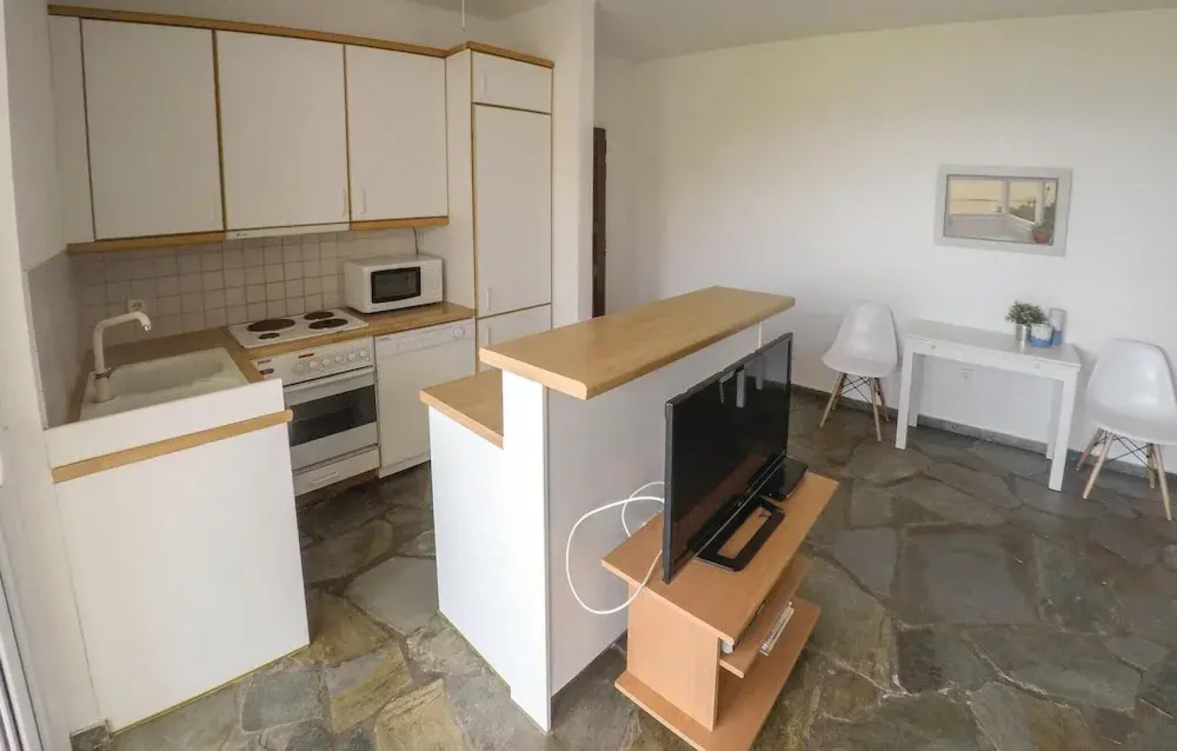 Nice Home in Porto Heli Ermioni With Wifi and 2 Bedrooms