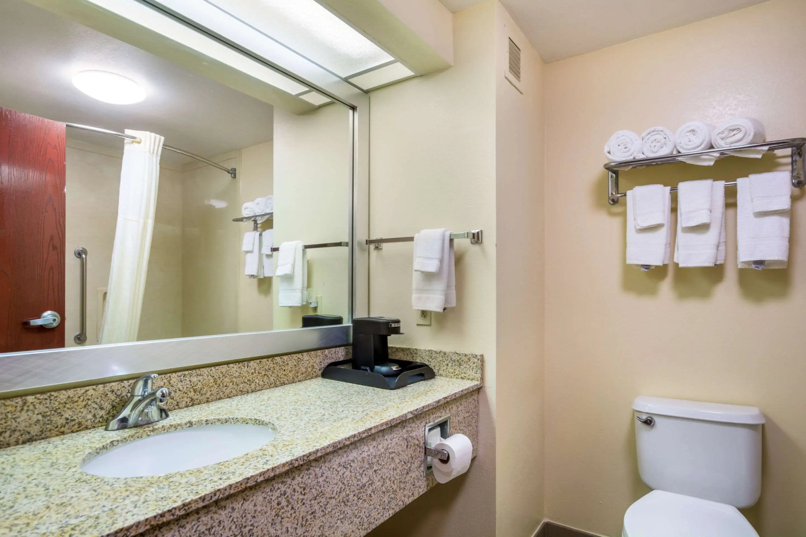 Quality Inn & Suites Sellersburg - Louisville Area