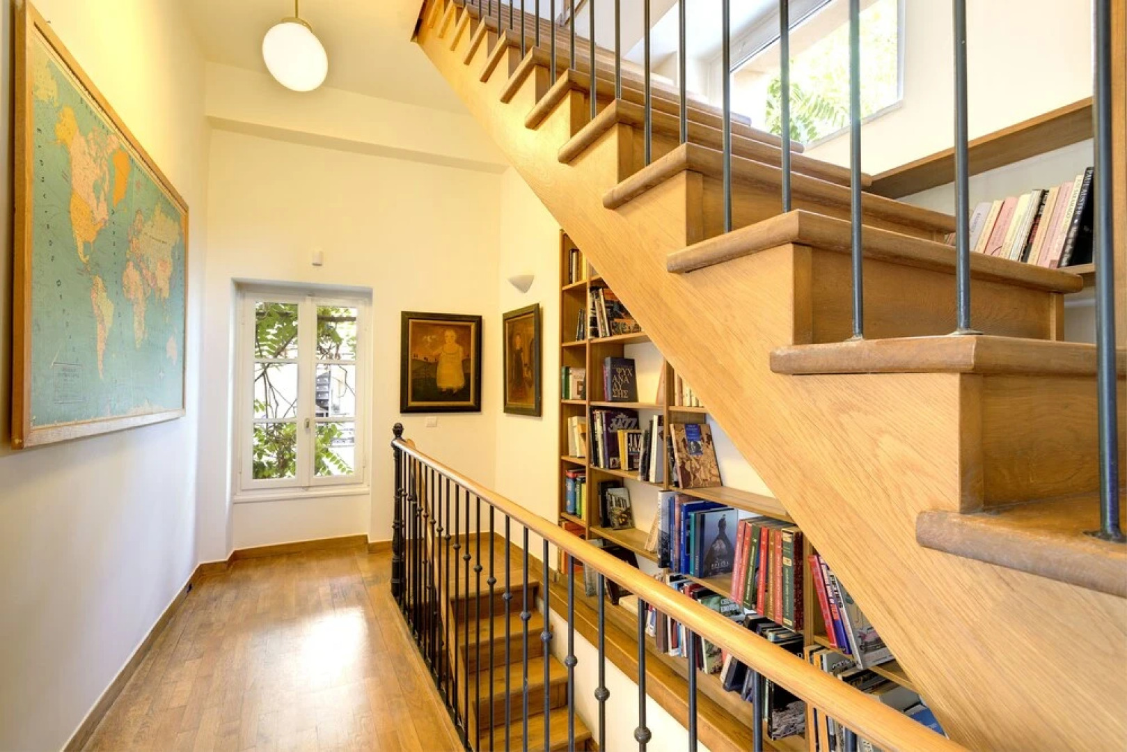 Artistic neoclassical residence