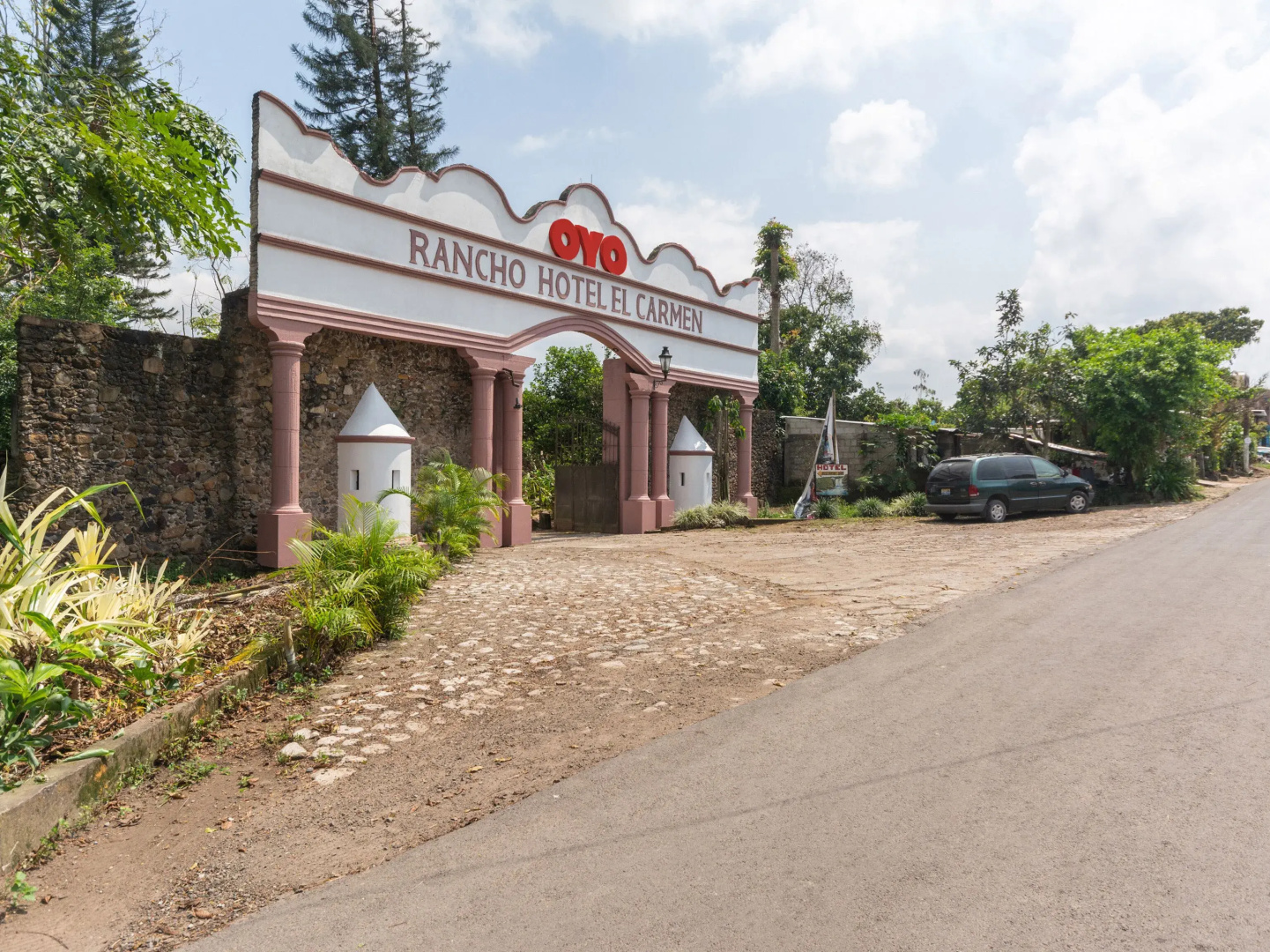 Rancho Hotel El Carmen