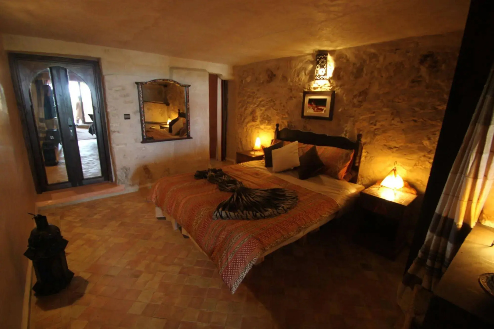 Dar Danse The Bubble On The Beach