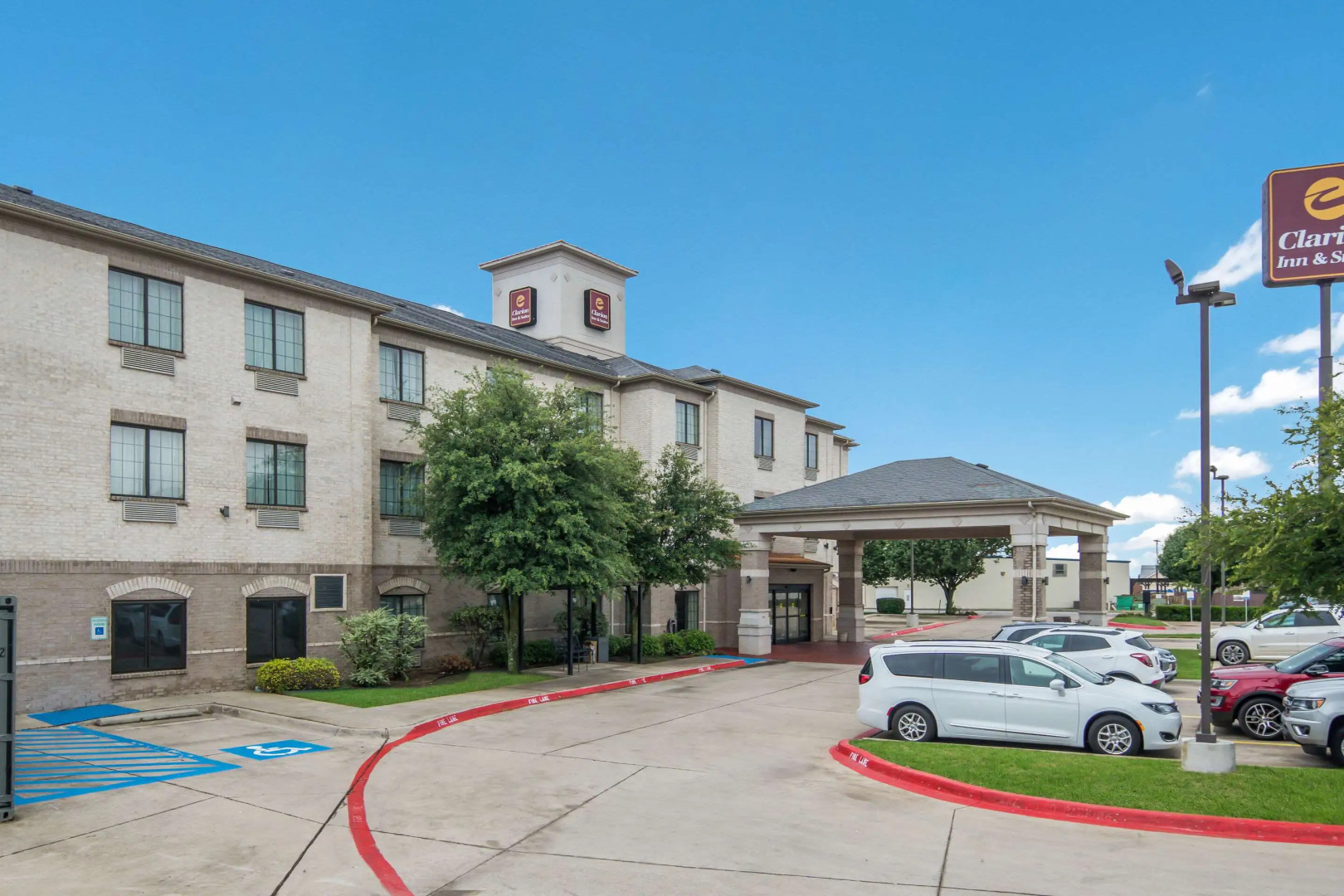 Clarion Inn & Suites Weatherford South