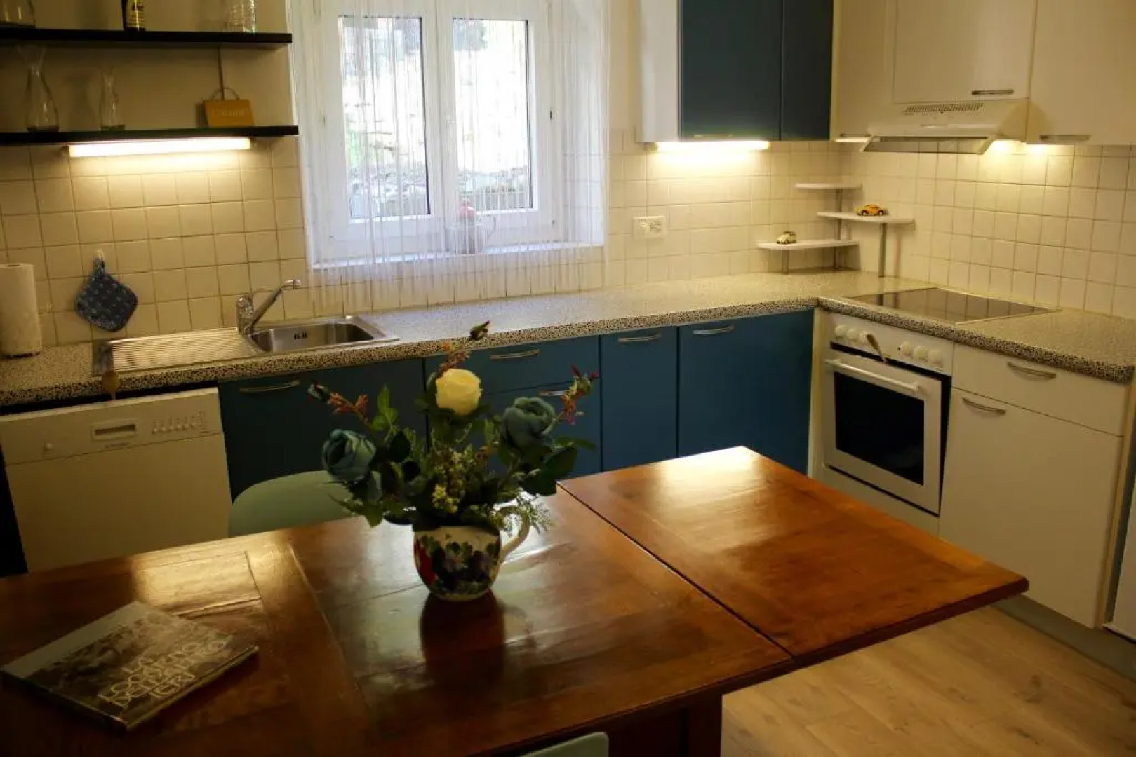 1912 - Apartment - old town