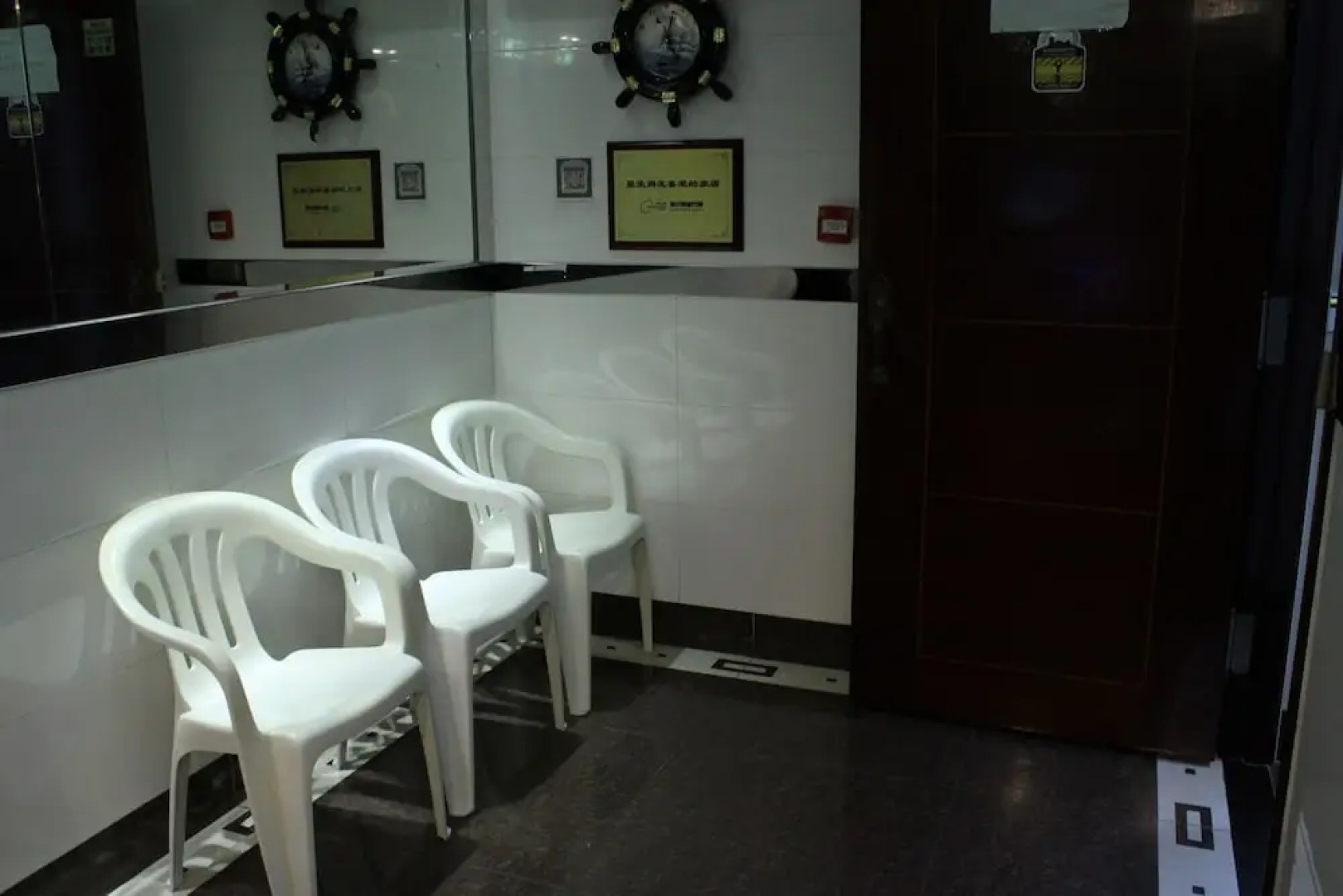 Las Vegas Guest House Carlton Group Of Hostels