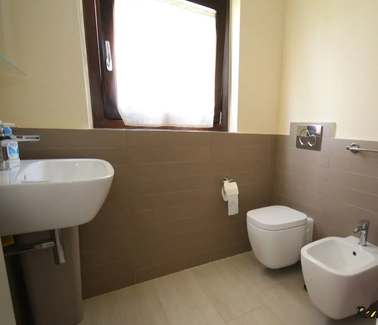 Holiday Nero D'Avola & Caponegro