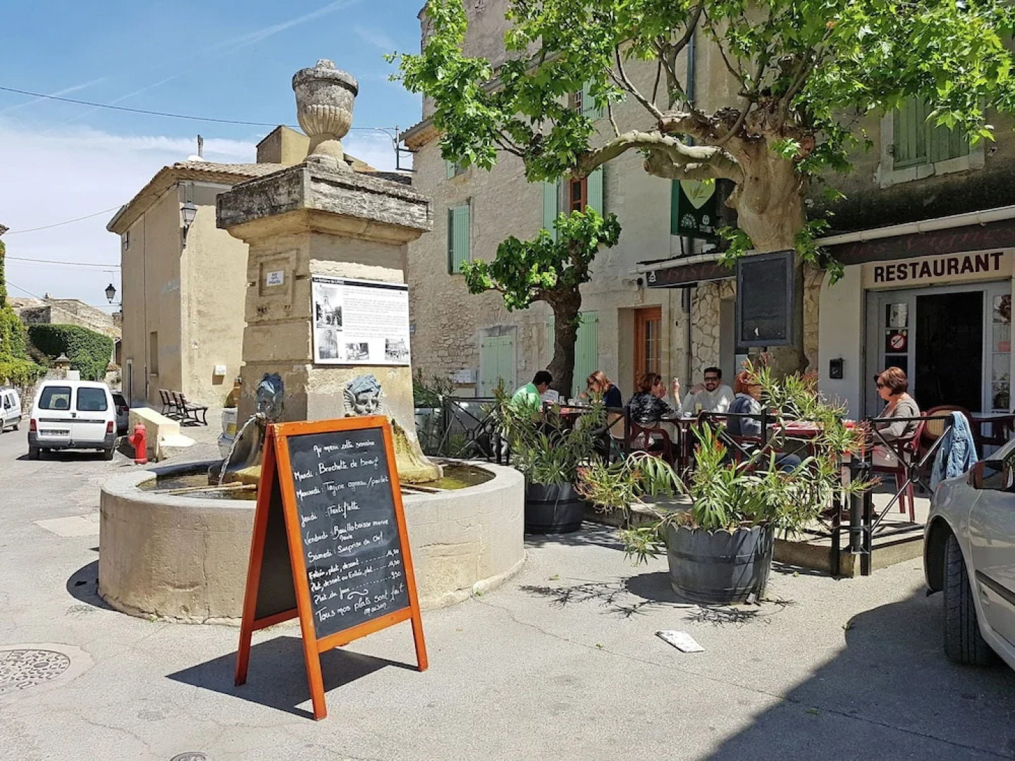 Cozy Villa in Lirac France With Private Pool