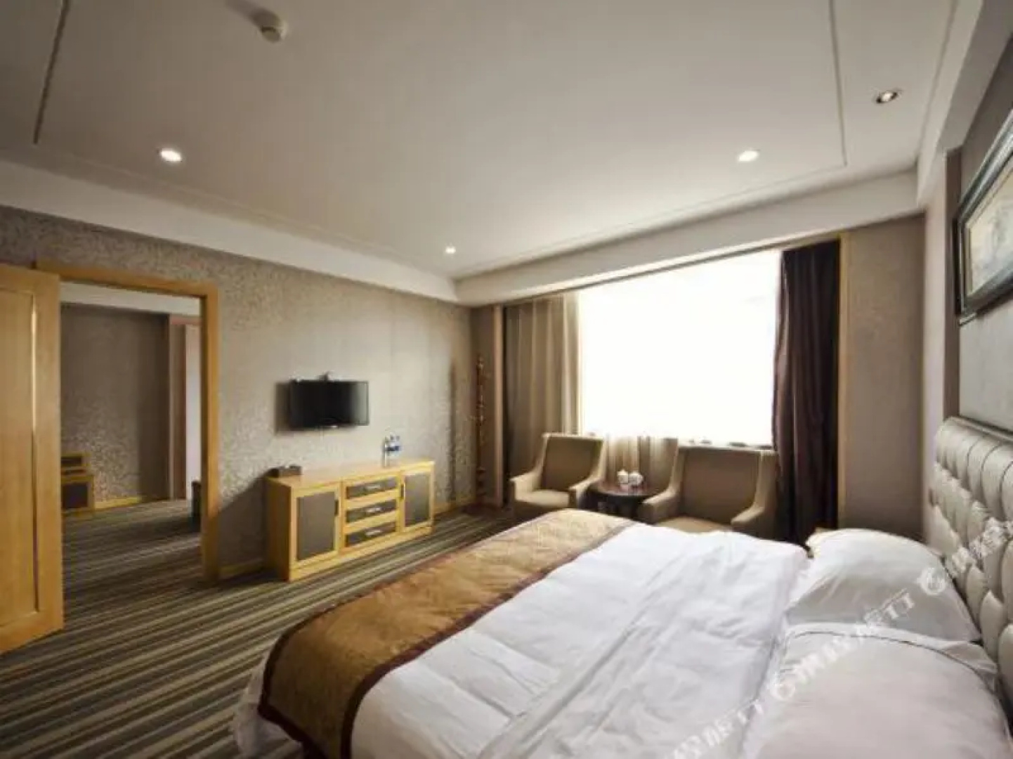 Weierhong City Hotel (Fu'an Wanli Plaza)