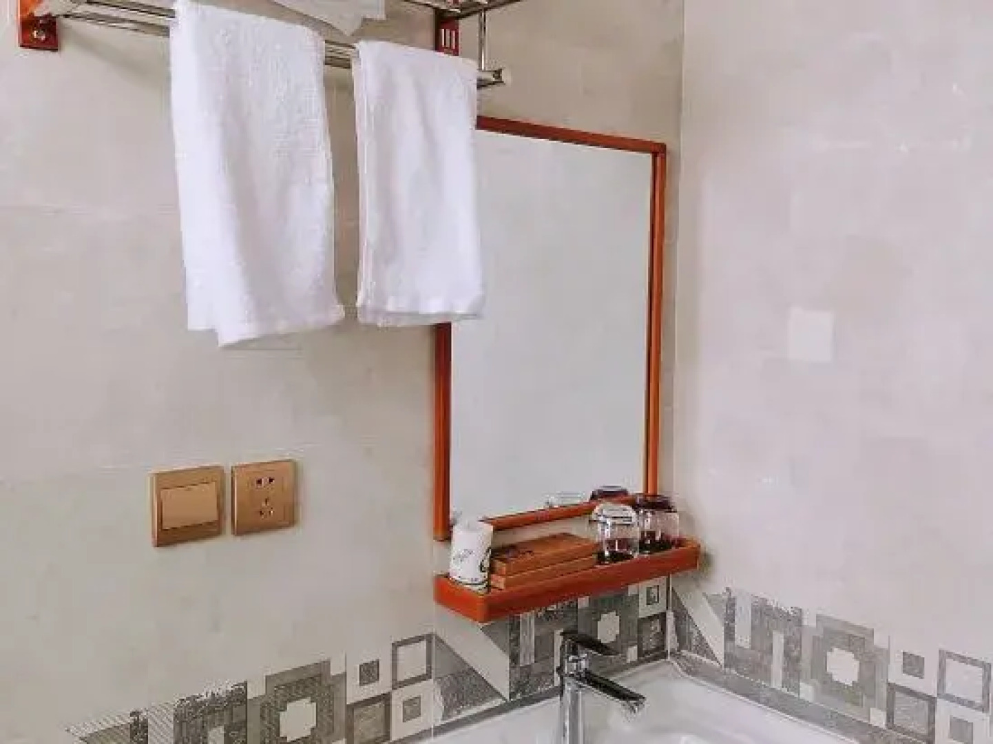 Jianshui Siyanjing Inn