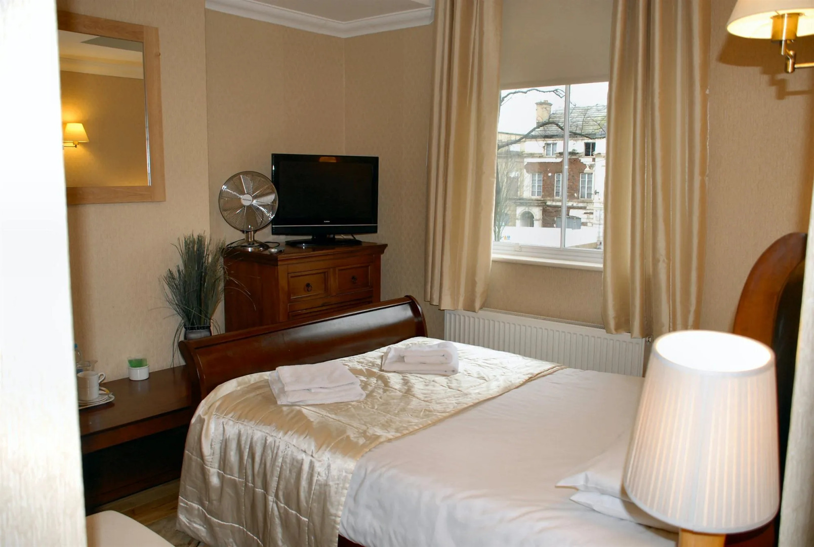 Beech Mount Hotel - Free Parking