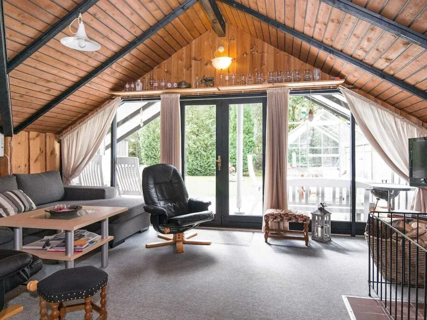 Spacious Holiday Home in Ansager near Lake