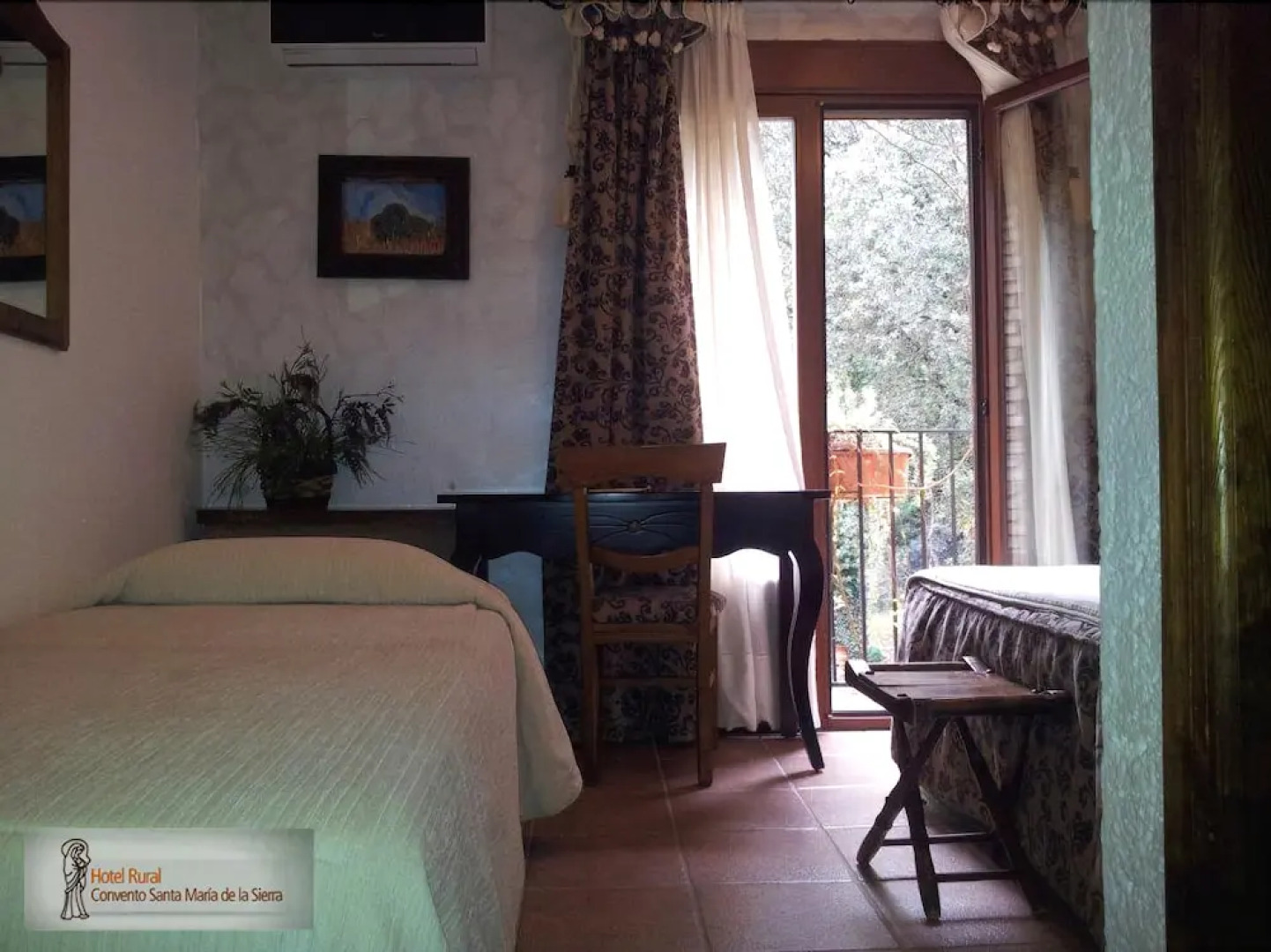 Casa Rural Ermita Santa Maria de la Sierra