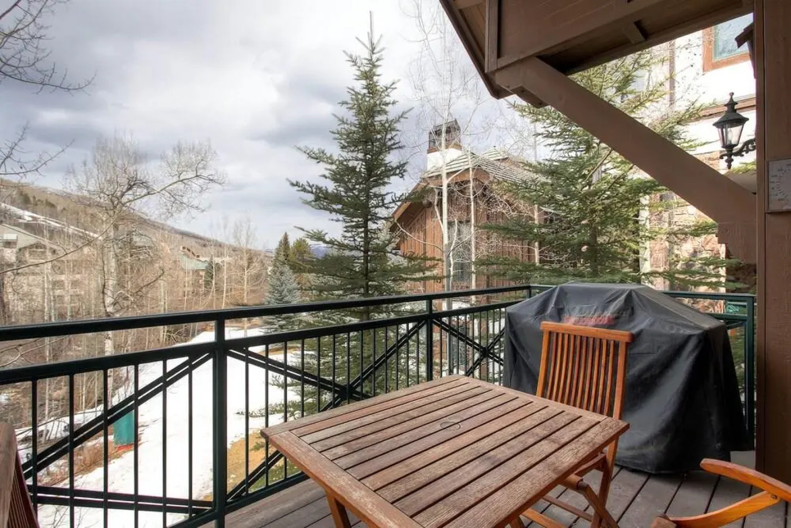 Villa Montane by East West Hospitality