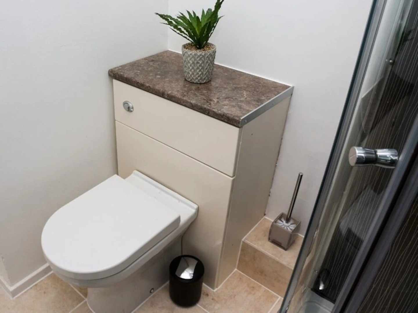 Alexander Apartments Alexandra House