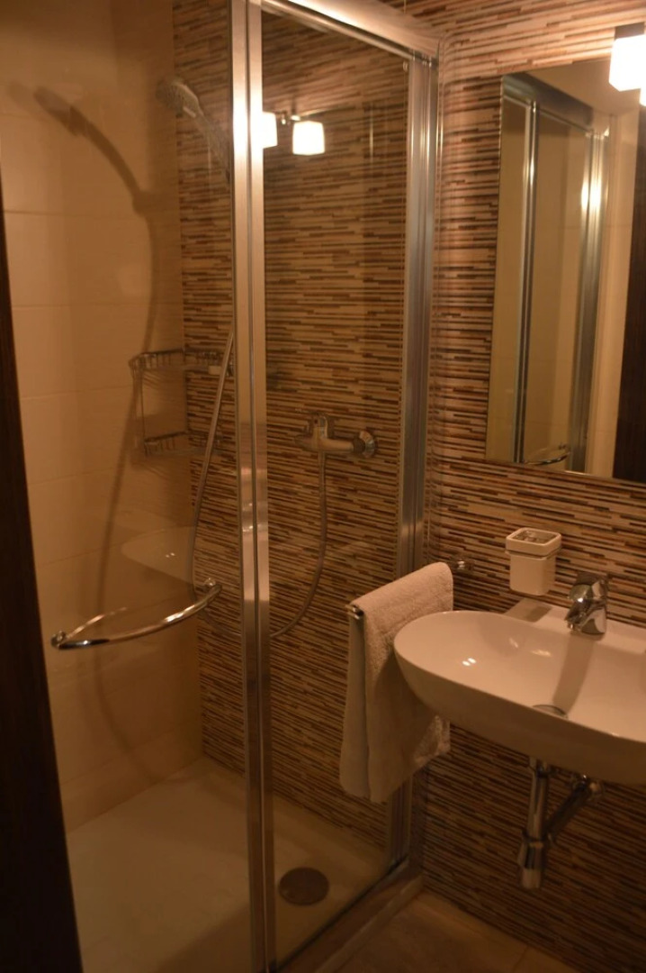 Pebbles, apartment 1