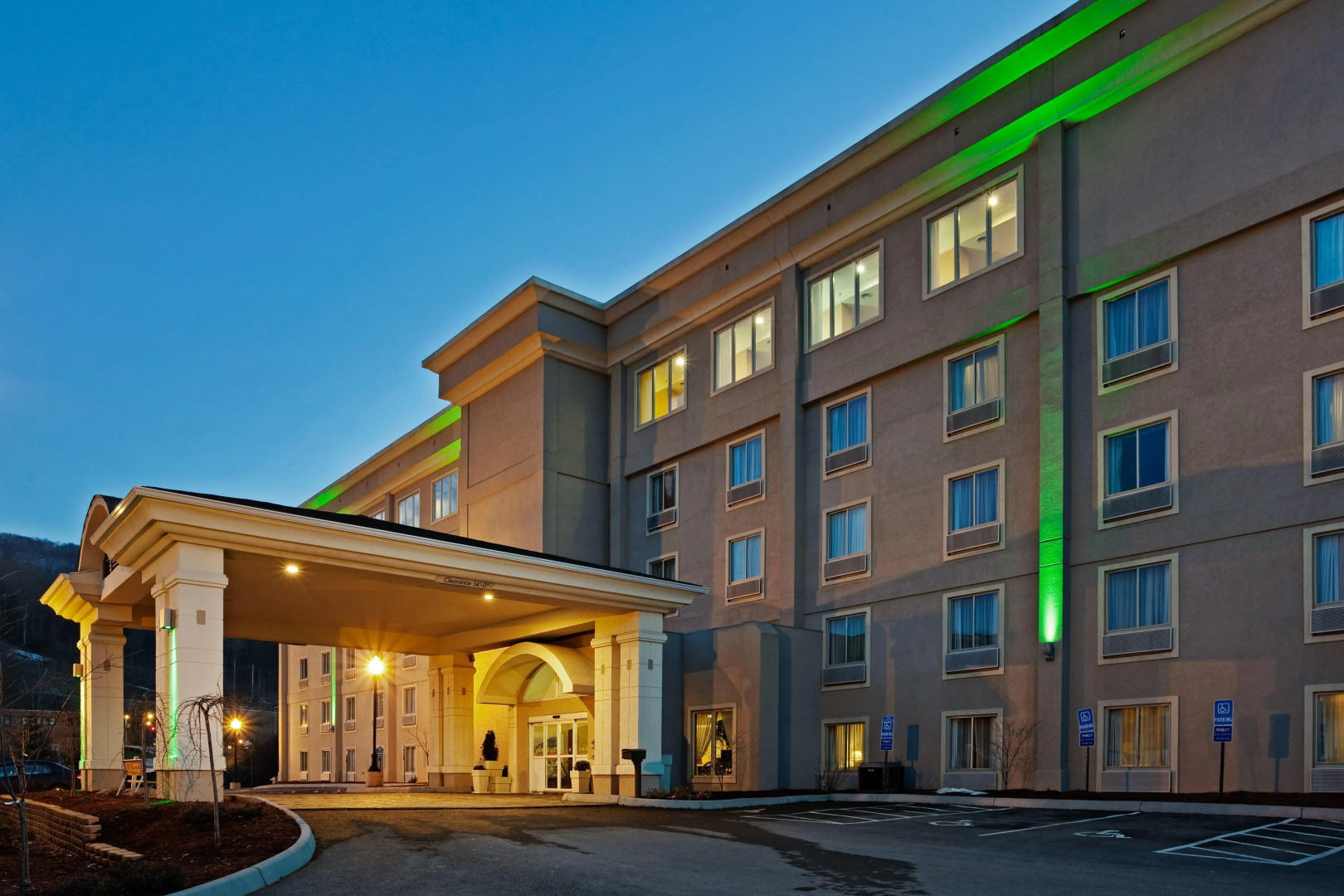 Hampton Inn Norton