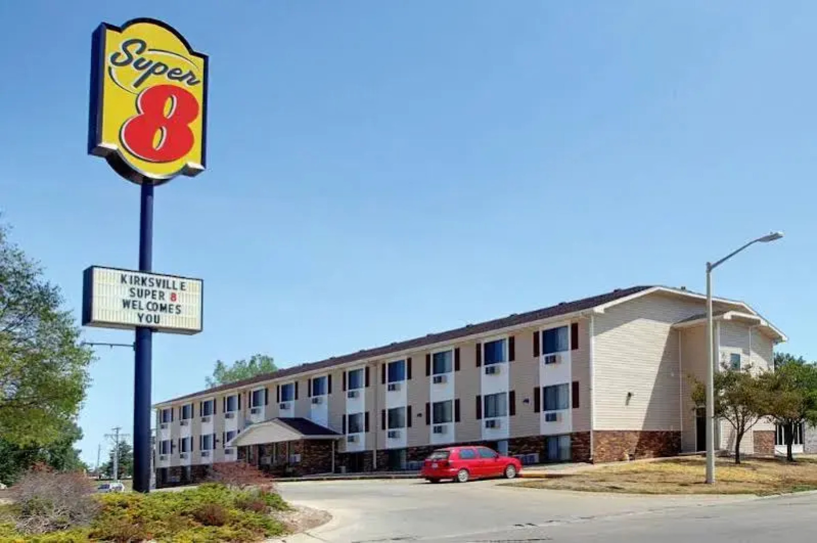 Super 8 by Wyndham Kirksville University Area