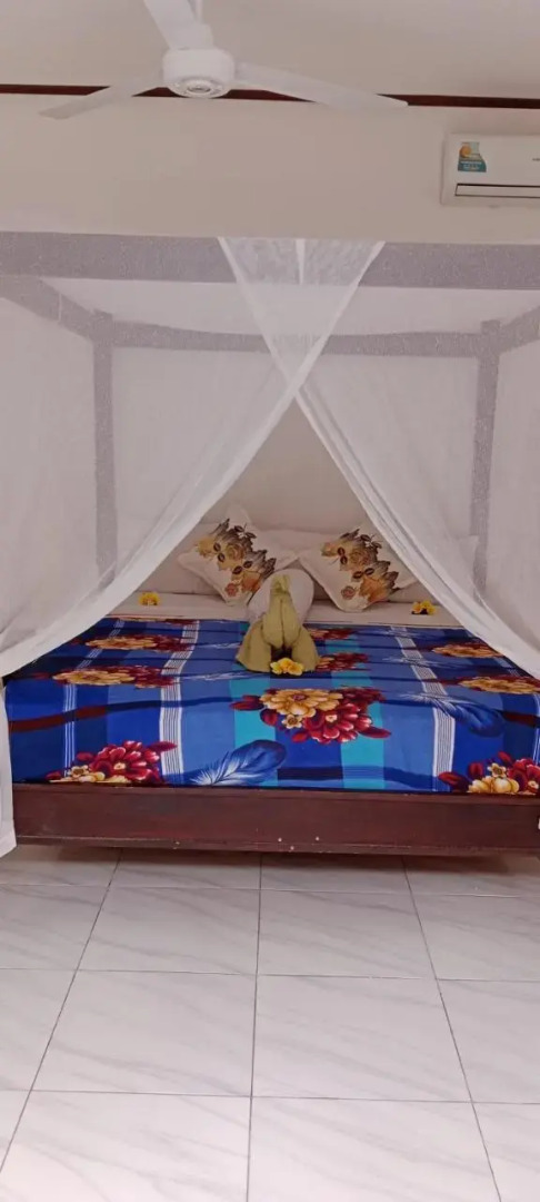 Warung Ombak Homestay