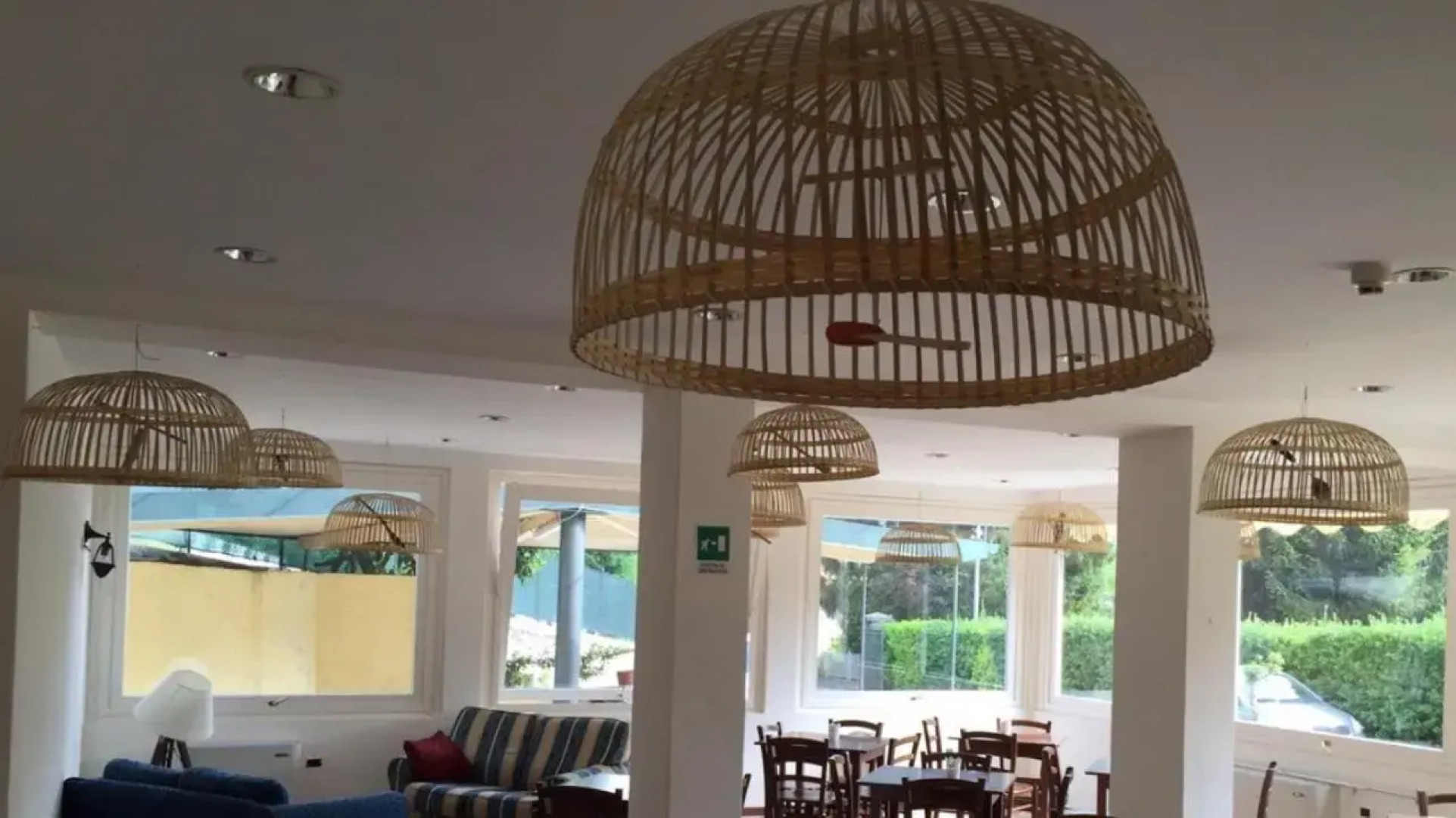 Shangrilla Hotel & Restaurant