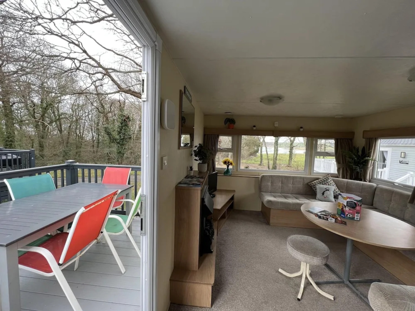 3 Bed Caravan Sea Views Discounted Ferry