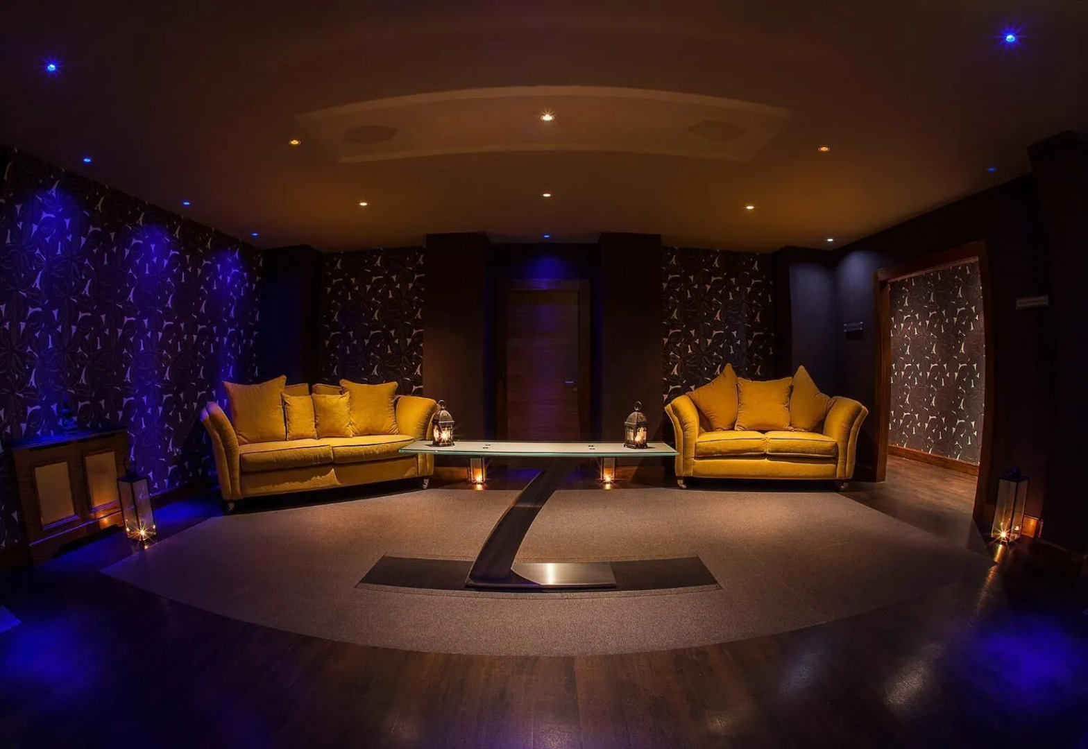 Knightsbrook Courtyard Houses