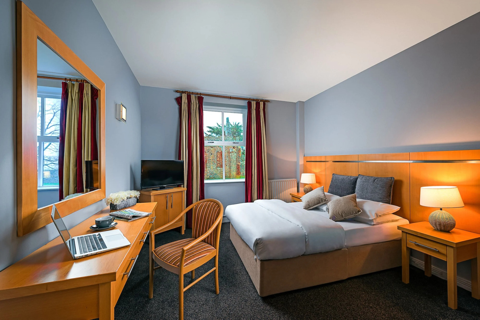 Queens Hotel and Nightclub