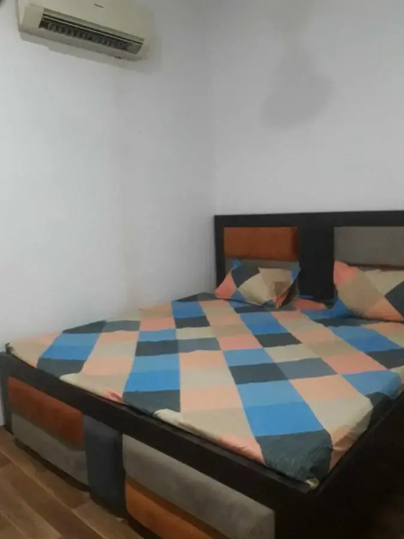 Oyo 92055 Golden Inn Hotel