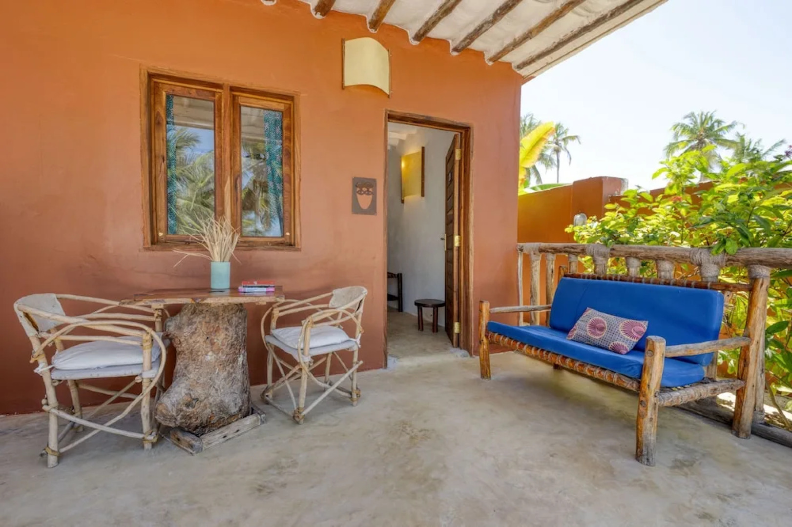 Shanuo Beach Bungalows