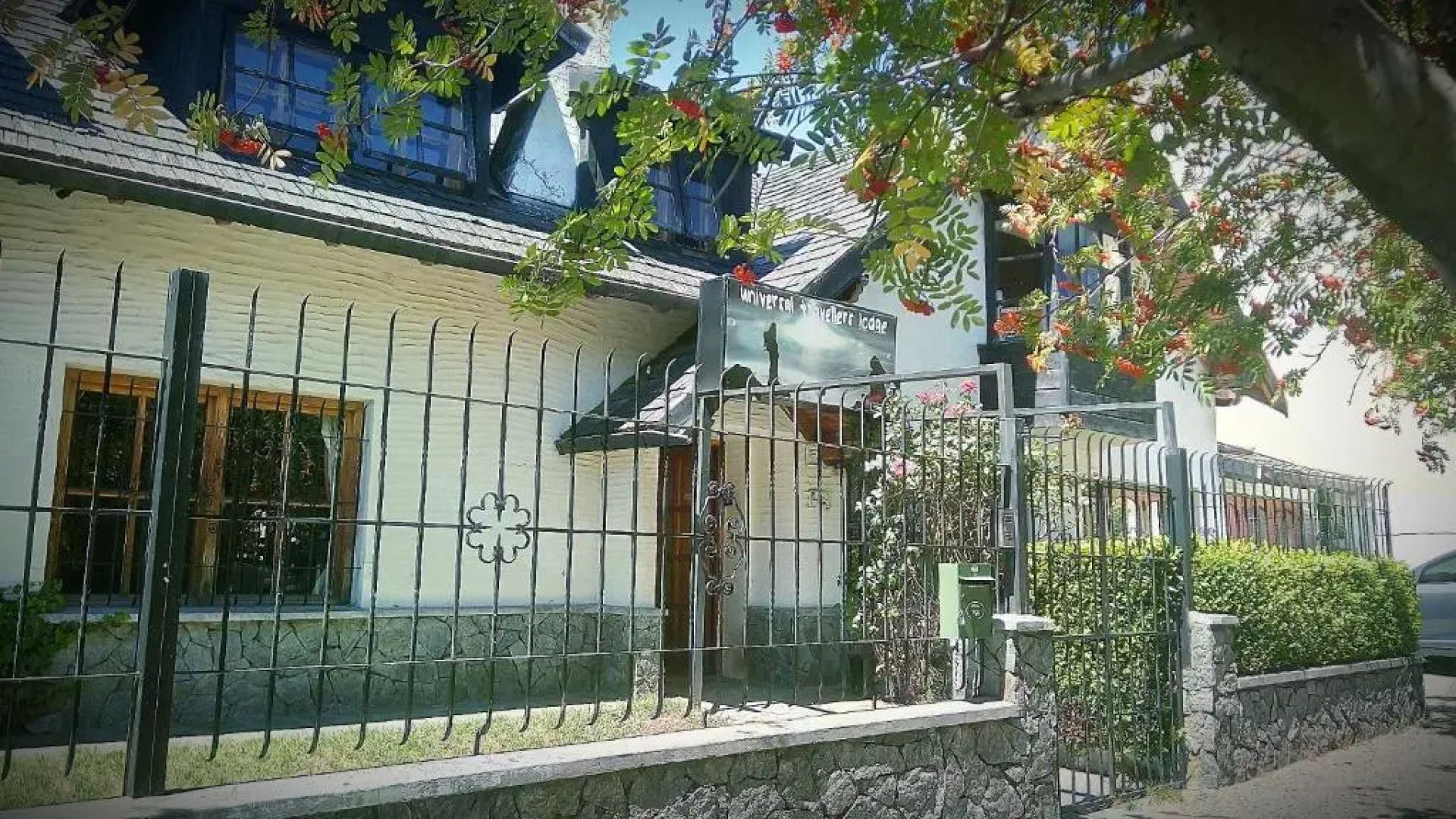 Universal Traveller's Hostel