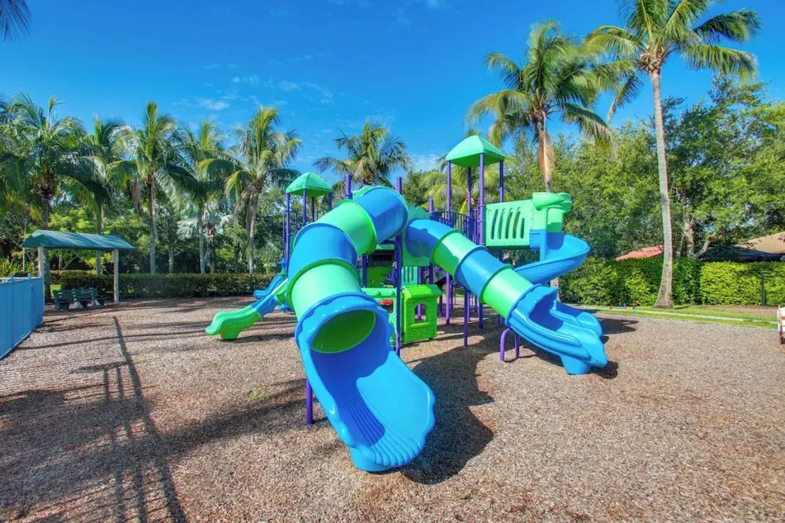 3 Mi to Dtwn Fort Myers: Condo w/ Pool & Hot Tub