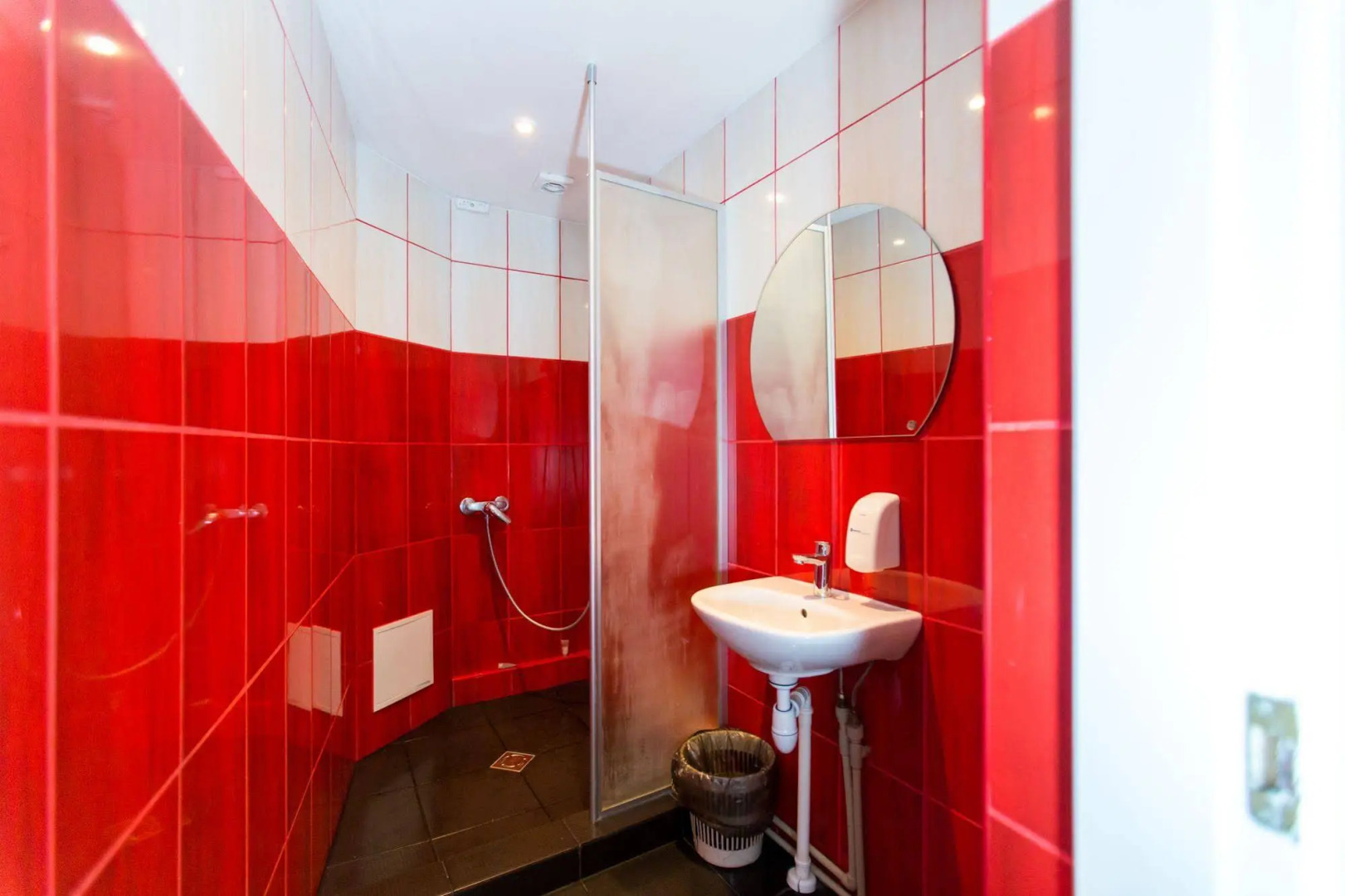 Tallinn Old Town Hostel - Alur